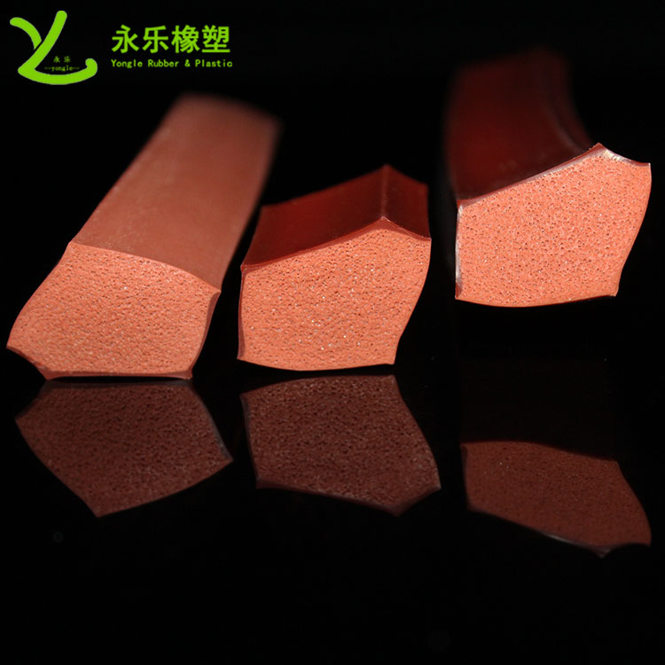擠出復合發(fā)泡硅膠條，耐高溫復合發(fā)泡硅膠條，耐老化復合發(fā)泡硅膠條