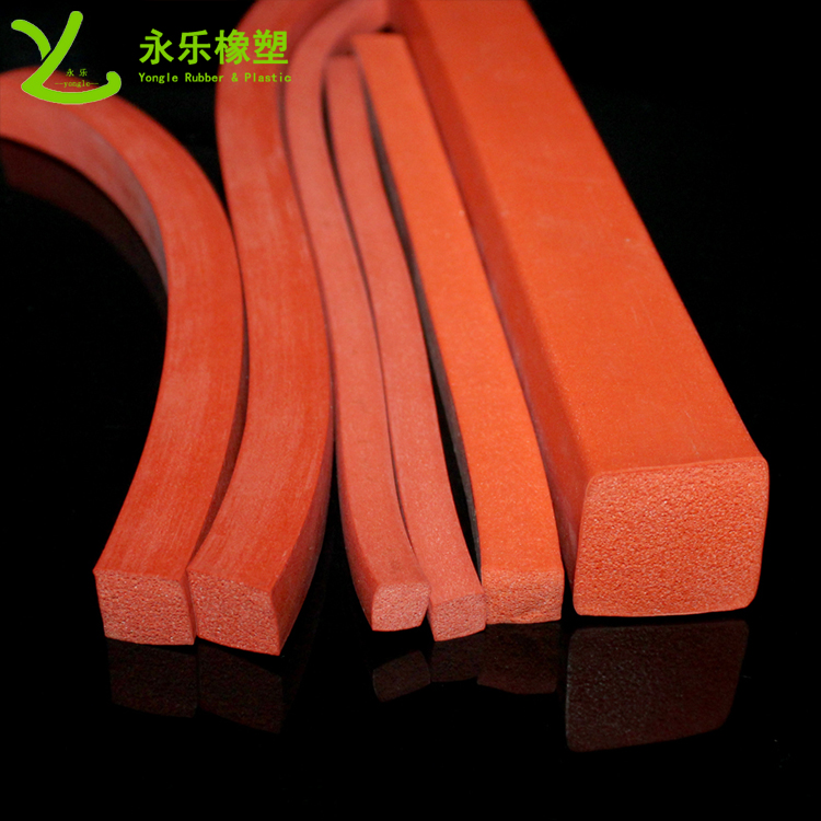 擠出防撞發(fā)泡硅膠條，阻燃發(fā)泡硅膠條，無氣味門窗發(fā)泡硅膠密封條